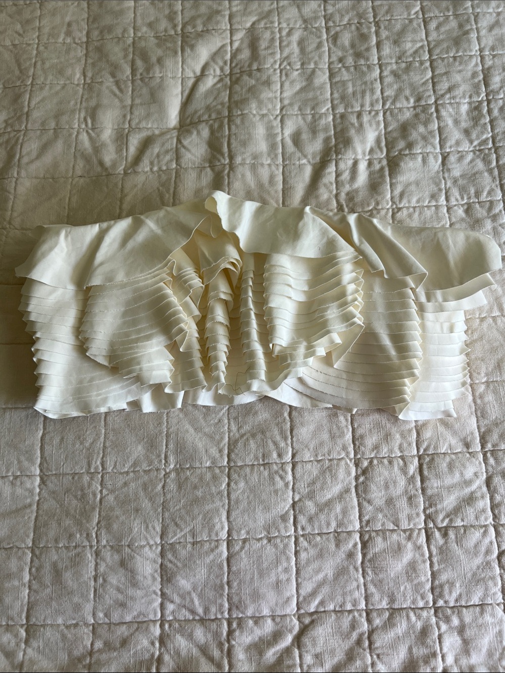 H&M Cream Ruffled Crop Top - Picture 3 of 9